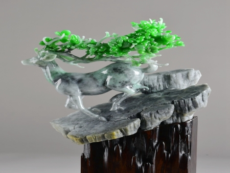 失踪翡翠成功“归位”，四会法院驻四会宝协诉讼服务站高效化解纠纷